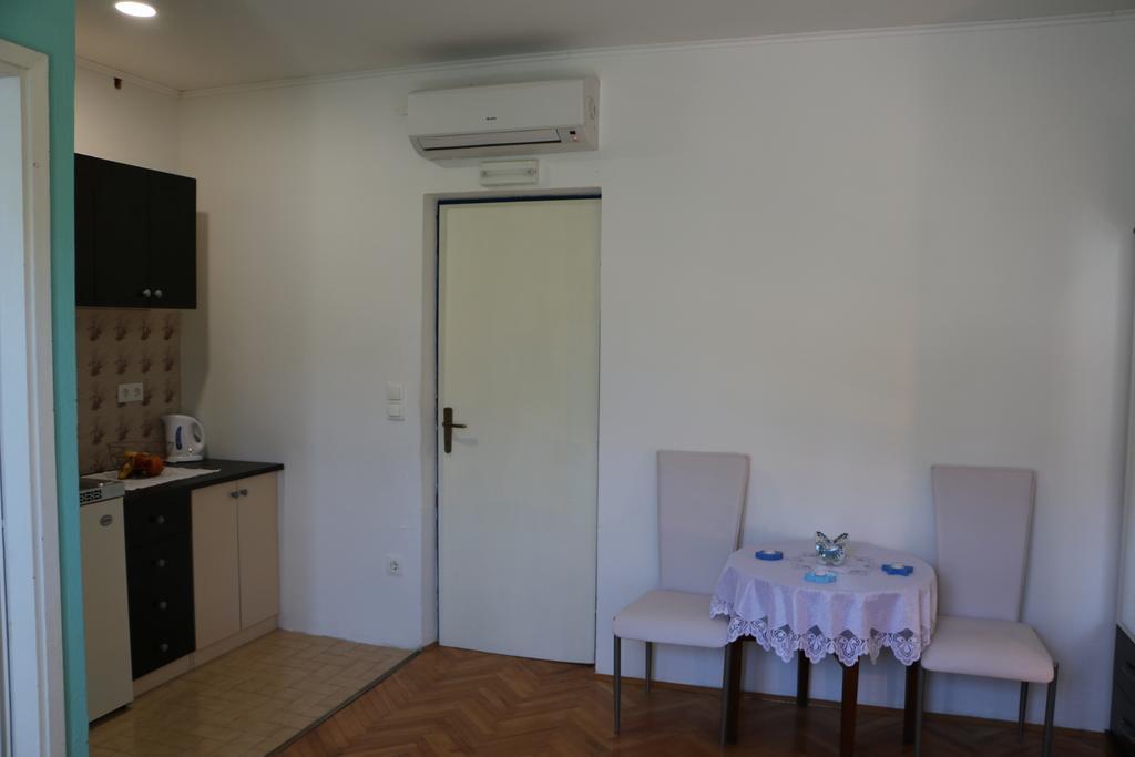 Milatic Jelsa (Hvar)